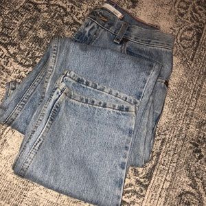 Levi’s mom jeans